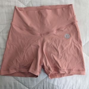 High waist scrunch butt short